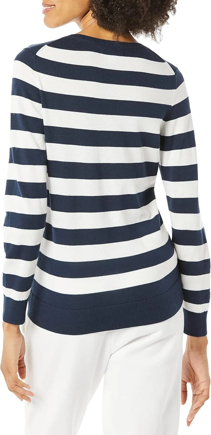 Amazon Essentials Women's Classic-Fit Lightweight Long-Sleeve V-Neck Sweater (Available in Plus Size)