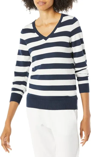 Amazon Essentials Women's Classic-Fit Lightweight Long-Sleeve V-Neck Sweater (Available in Plus Size)