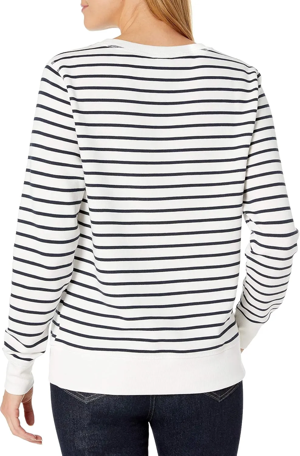 Amazon Essentials Women's Fleece Crewneck Sweatshirt (Available in Plus Size)