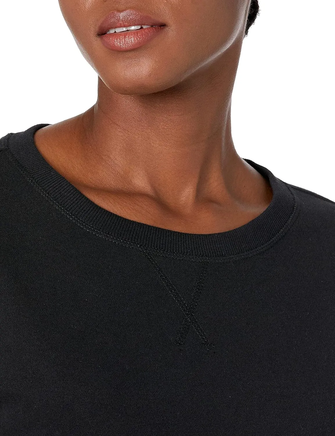 Amazon Essentials Women's Fleece Crewneck Sweatshirt (Available in Plus Size)