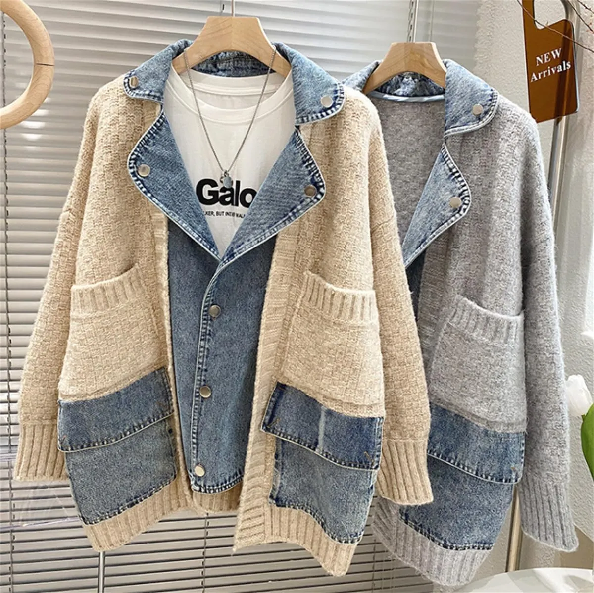 Dearlassie Denim Cardigan with Pockets,Oversized Lapels Splicing Loose Jean Sweaters Cardigan,Fashion Contrast Button Jacket