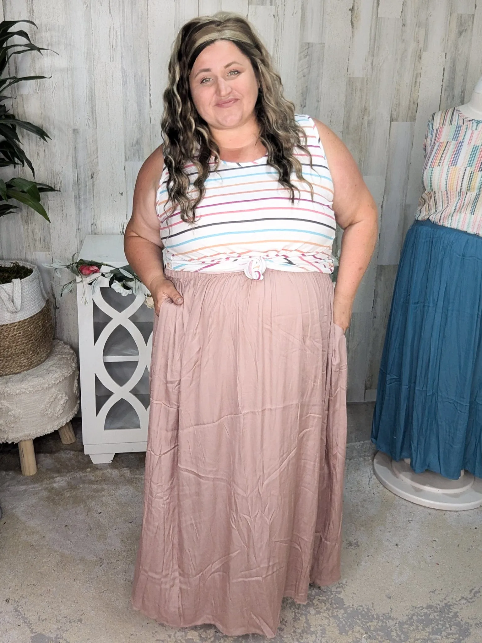Gia Flirty Midi Skirt w/Pockets   Side Slit (7 colors)