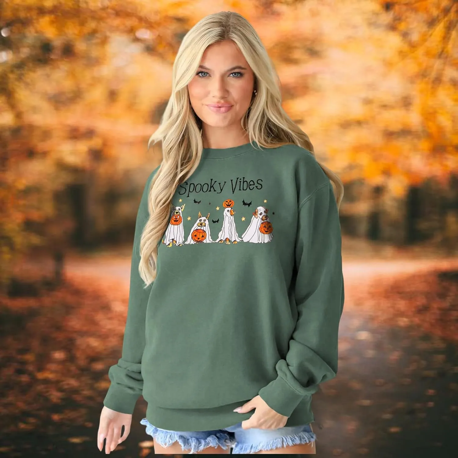 IZYJOY Halloween Ghost Dog Sweatshirt Womens Crewneck Doggy Pumpkin Oversized Tops Spooky Vibes Pullover Long Sleeve Sweaters