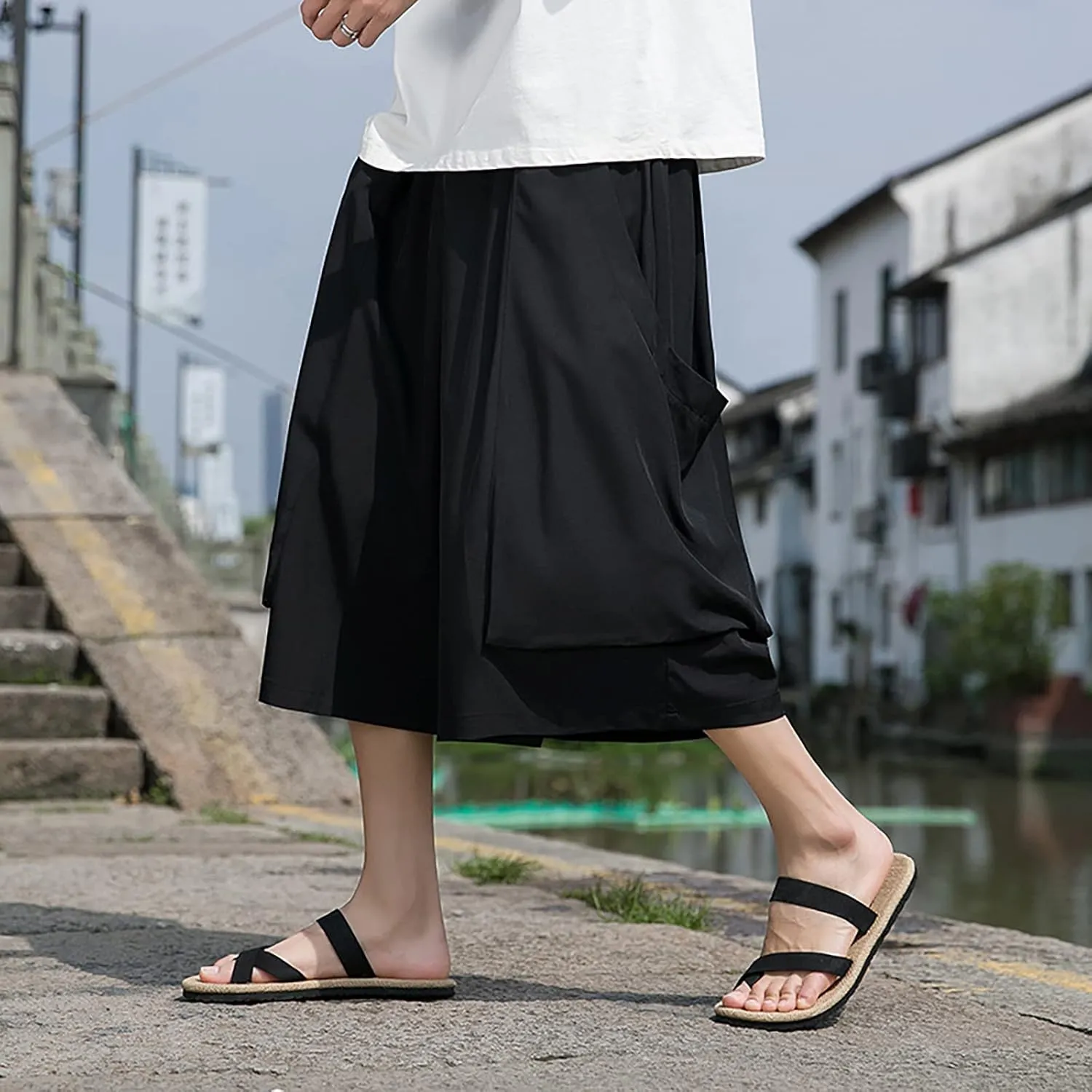 Men's Harem Capri Pants Wide Leg Capris Summer Beach Pant Lightweight Elastic Waist Casual Baggy Pants Cropped Trouser