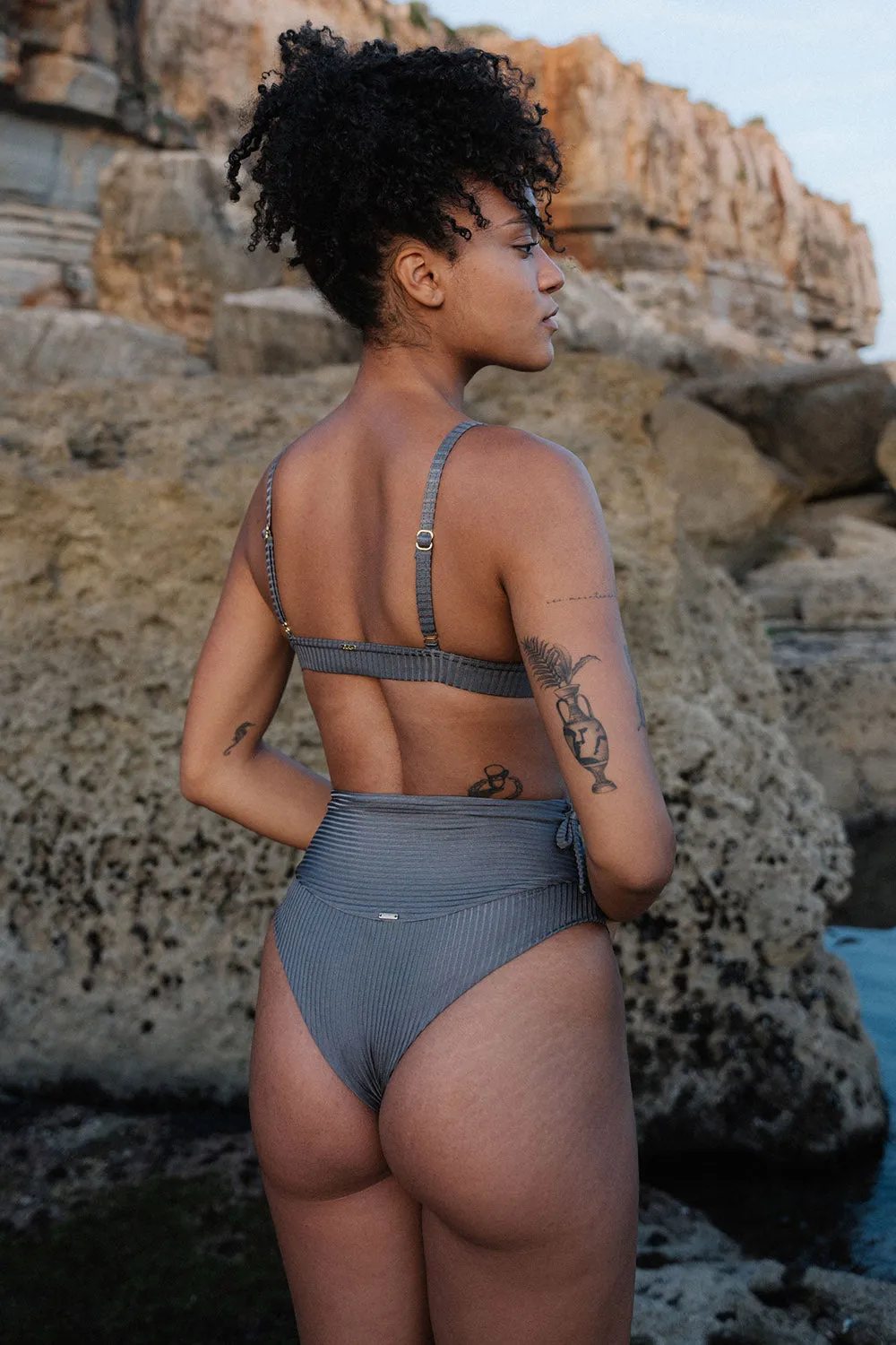 Nyx Bottom