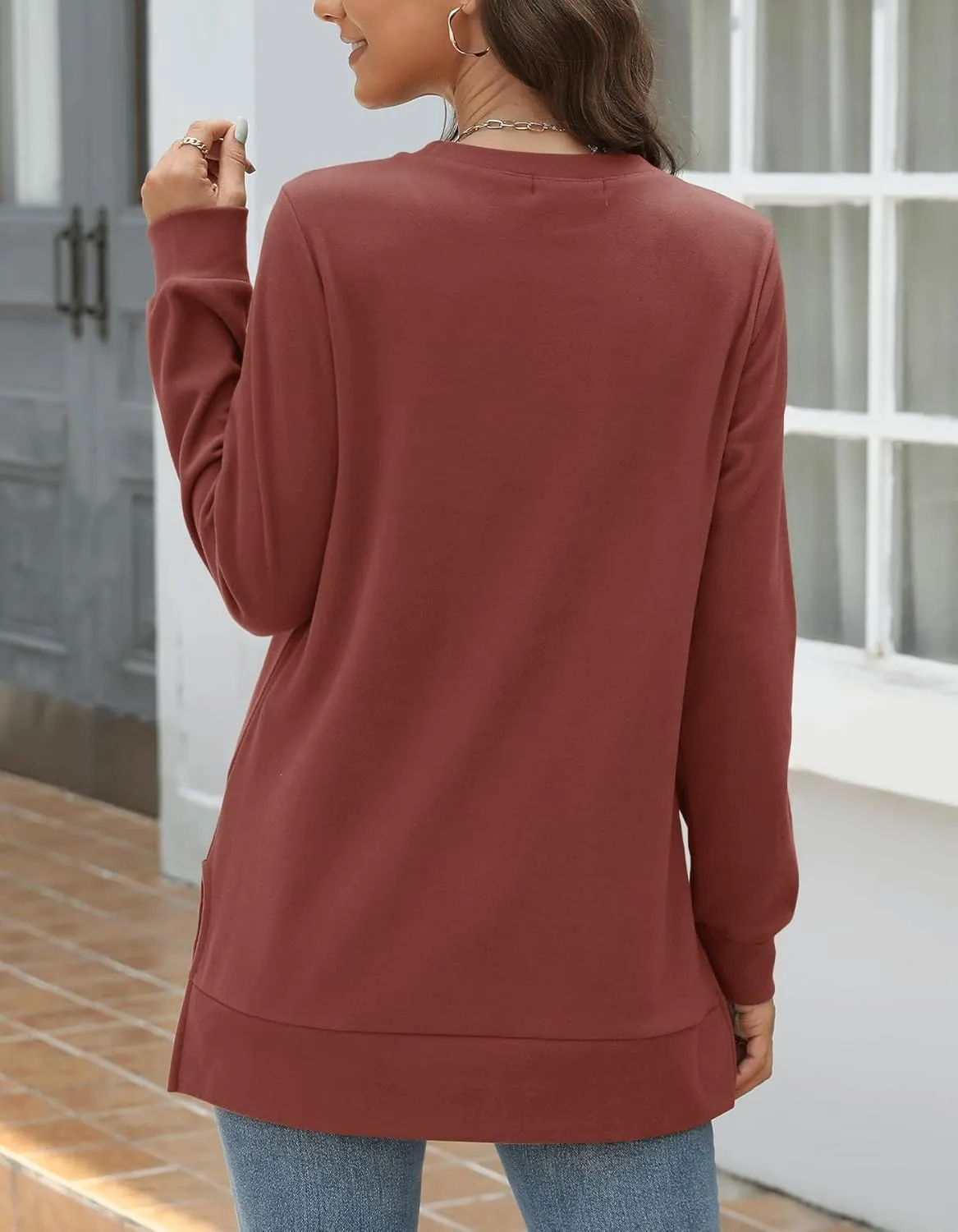 Odosalii Womens Long Sleeve Tops Crewneck Sweatshirts Pleated Front Sweaters Plain Shirts Trendy Side Split Fall Outfits