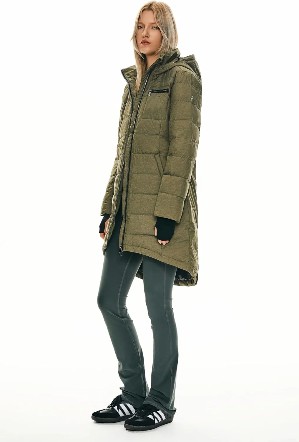 Orolay Women's Winter Down Jacket Long Quilted Puffer Coat Warm Hooded Slim Fit Outerwear