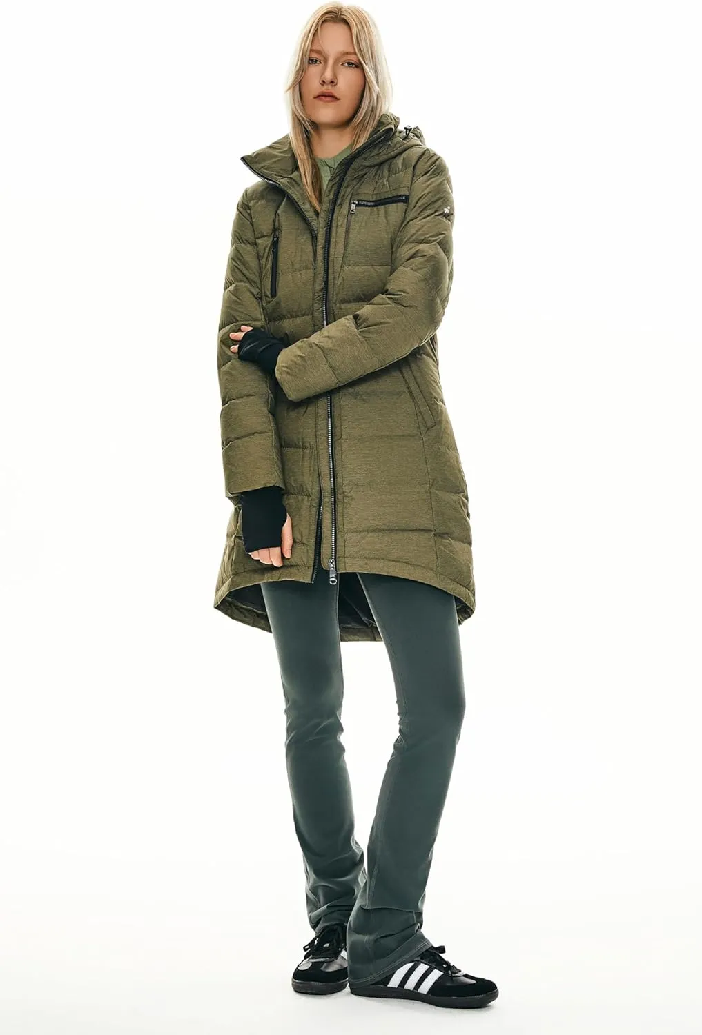 Orolay Women's Winter Down Jacket Long Quilted Puffer Coat Warm Hooded Slim Fit Outerwear