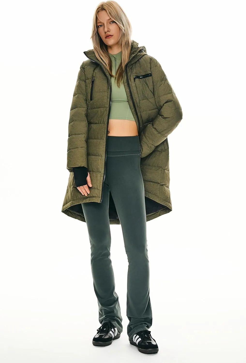 Orolay Women's Winter Down Jacket Long Quilted Puffer Coat Warm Hooded Slim Fit Outerwear