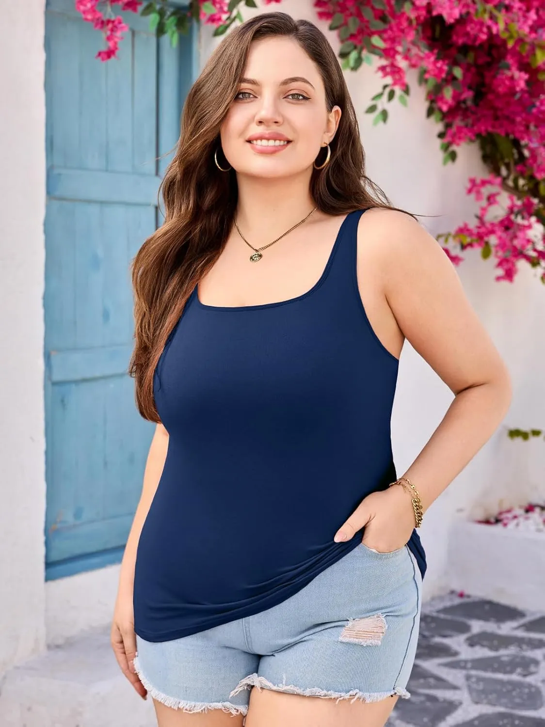 V FOR CITY Plus Size Tank Top with Built-in Bra Scoop Neck Camisole Tops for Women Casual Cotton Cami Shirts
