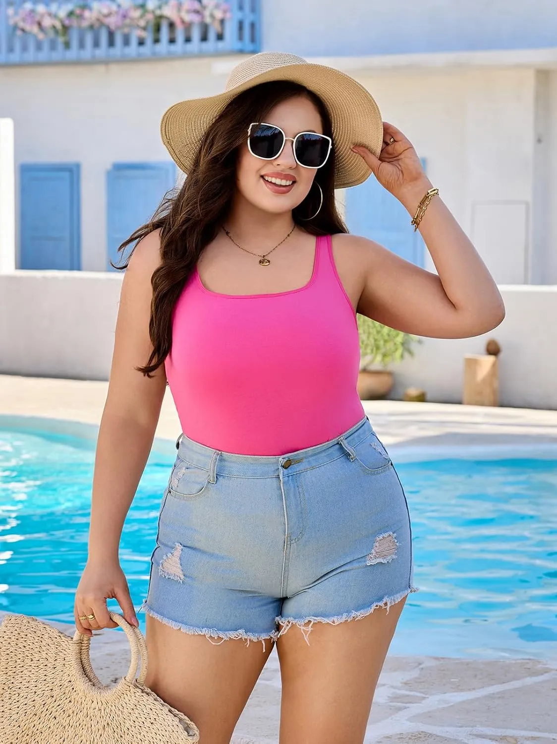 V FOR CITY Plus Size Tank Top with Built-in Bra Scoop Neck Camisole Tops for Women Casual Cotton Cami Shirts