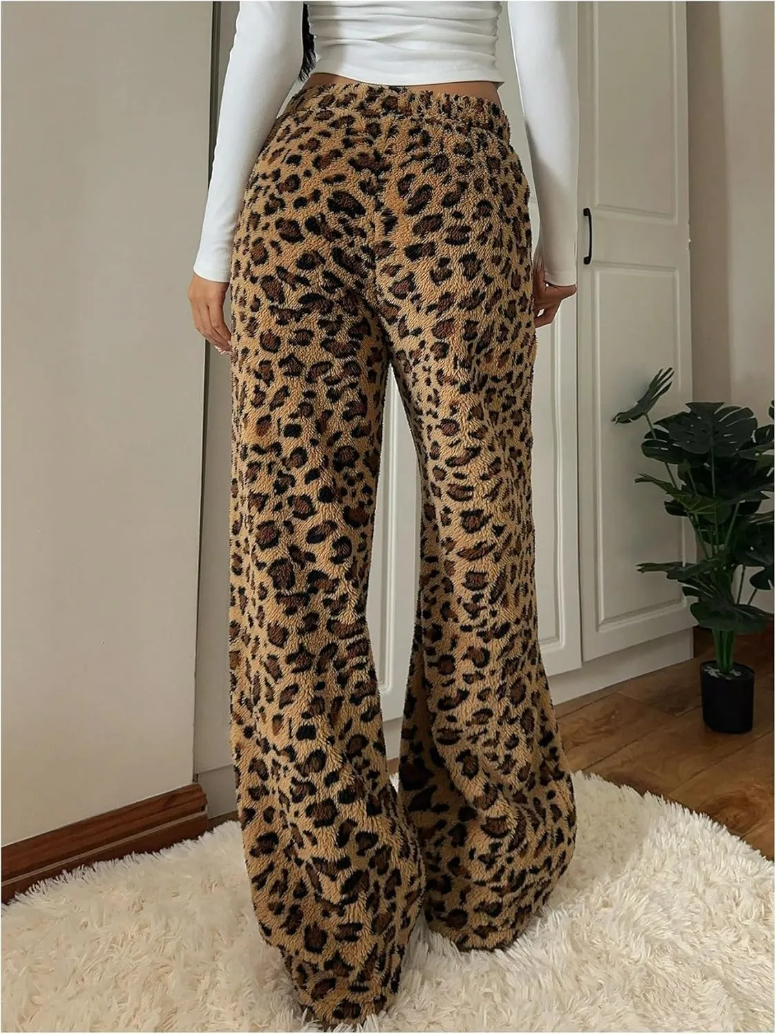Verdusa Women's Leopard Print Fuzzy Fleece Long Trousers Wide Leg Elastic Waist Plush Lounge Pants