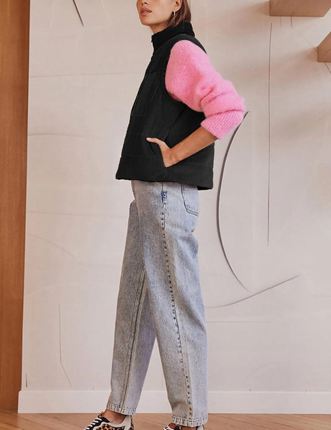 Women Corduroy Puffer Vest Cropped Sleeveless Jacket Puffy Stand Collar Gilet Coat Zip Up Outwear with Pockets